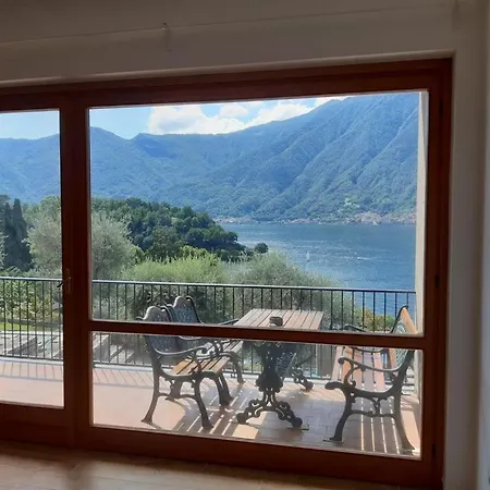 Big Apartment With Lake View And Two Bedrooms Sala Comacina Exterior photo